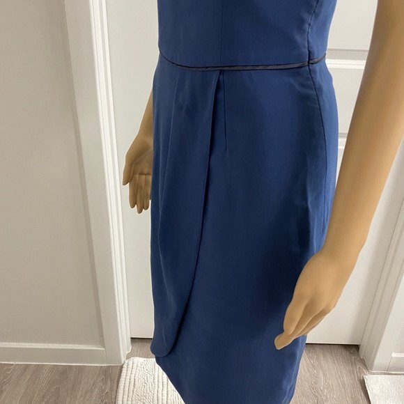 Giorgio Armani Sleeveless Midi Dress. Blue. Size 36. Business Wear, Office Wear - Picture 8 of 16